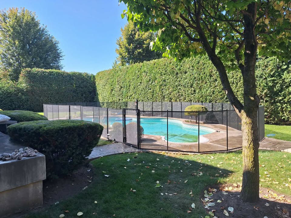 Clôture de piscine sécurisée